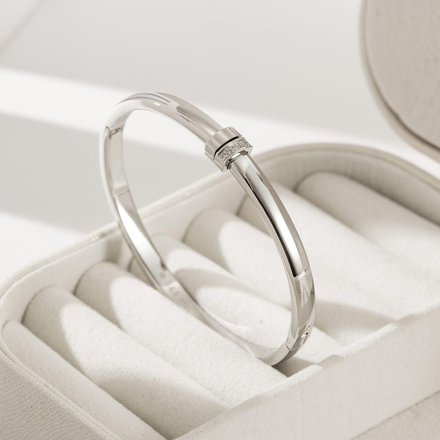 Pavé Bar Bangle