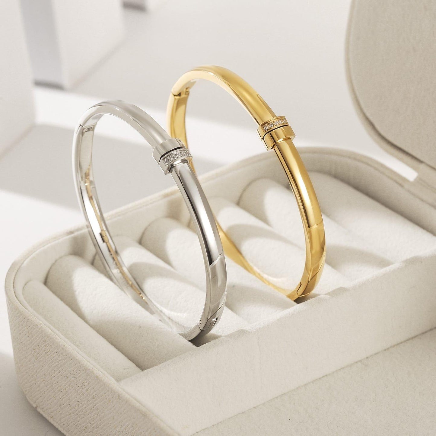 Pavé Bar Bangle