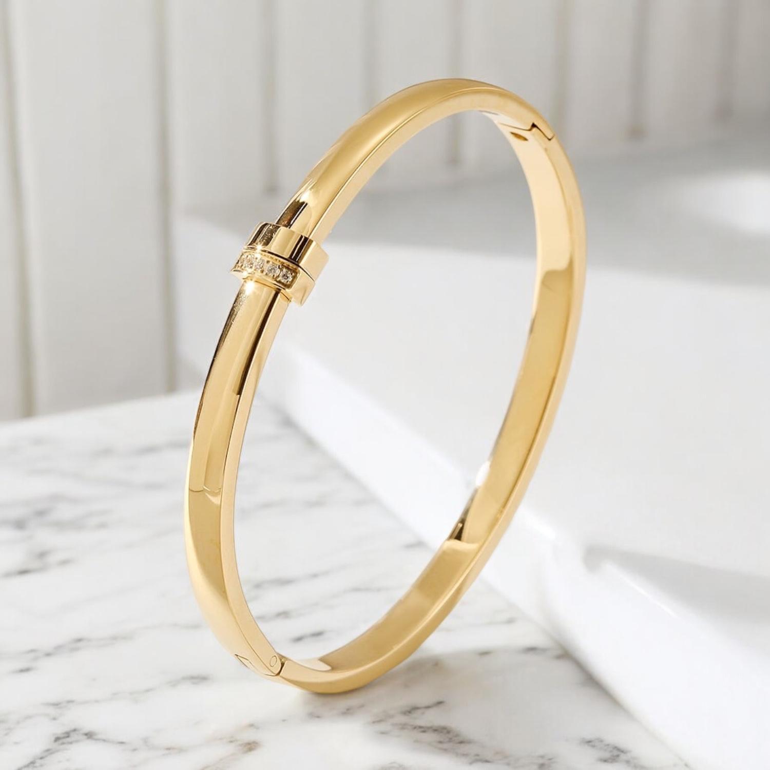 Our 18k Gold Plated collections are all made of highest quality stainless steel, hypoallergenic, waterproof technology, won't tarnish. 