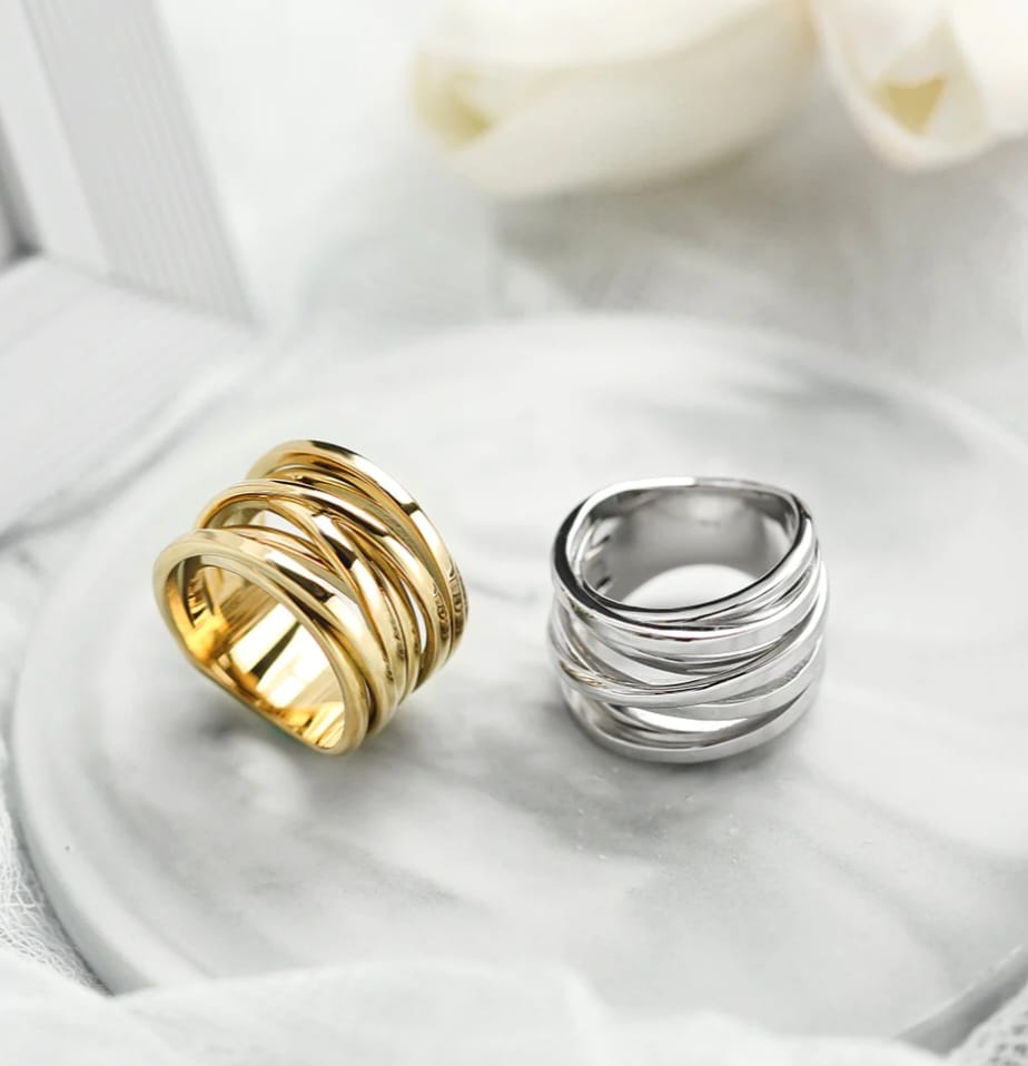 Intertwined Ring